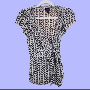 New York & Company Black and White Leaf Pattern Blouse